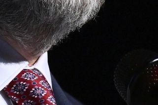 Ty zoufalče, jsi pro smích. Češi se tvrdě pouští do našeho nejvíc nenáviděného politika. Je to peklo | Kdo to je?